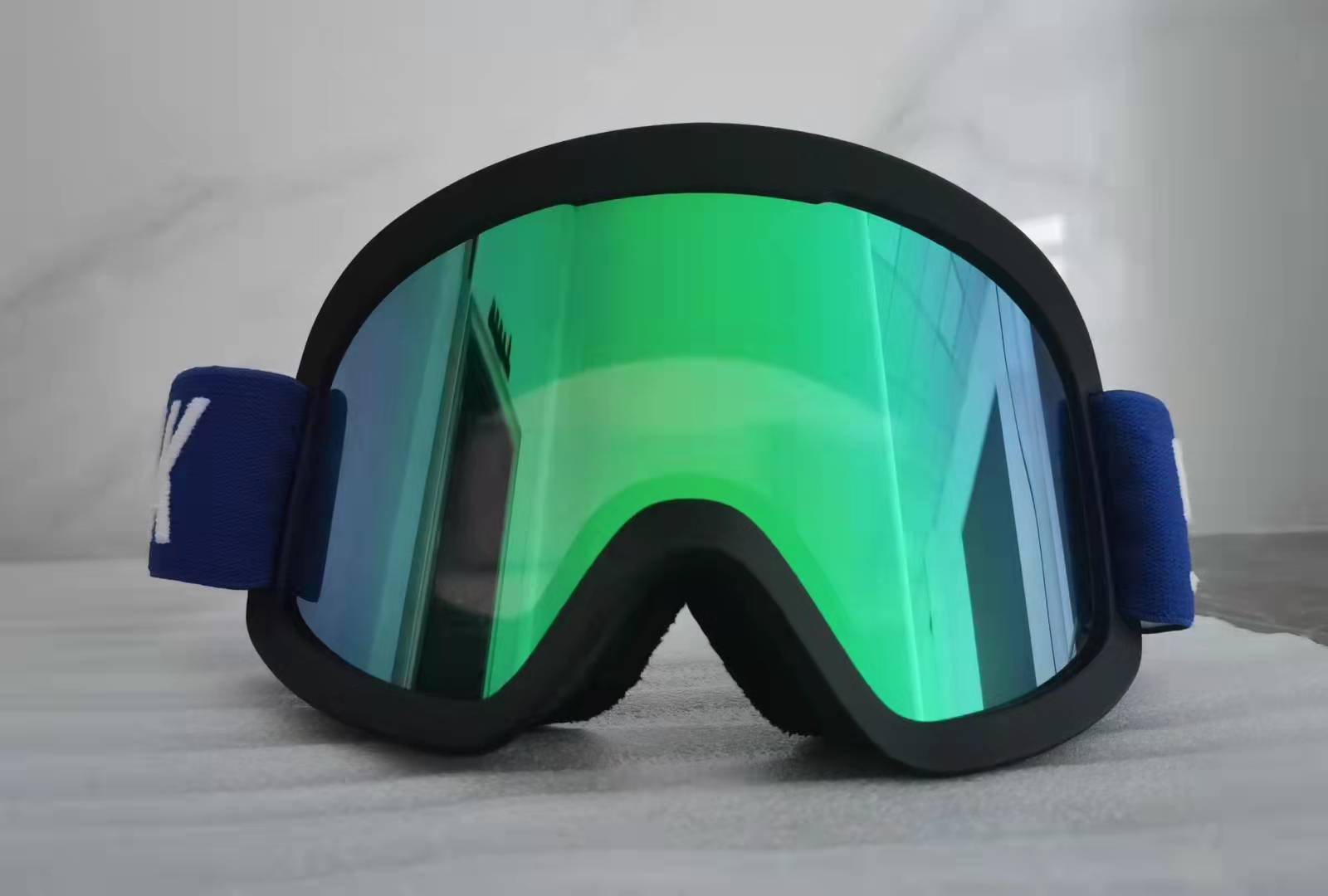 正东滑雪护目镜大球面双层防雾抗冲击可调节硅胶防滑松紧带滑雪镜